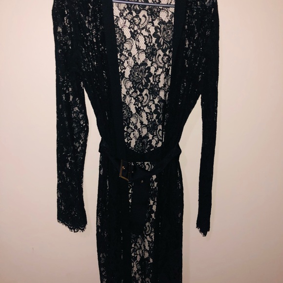 Cover top - Picture 2 of 3